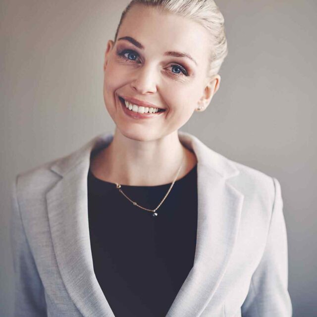 https://hrinfinite.co/wp-content/uploads/2021/06/img-team-04-640x640.jpg